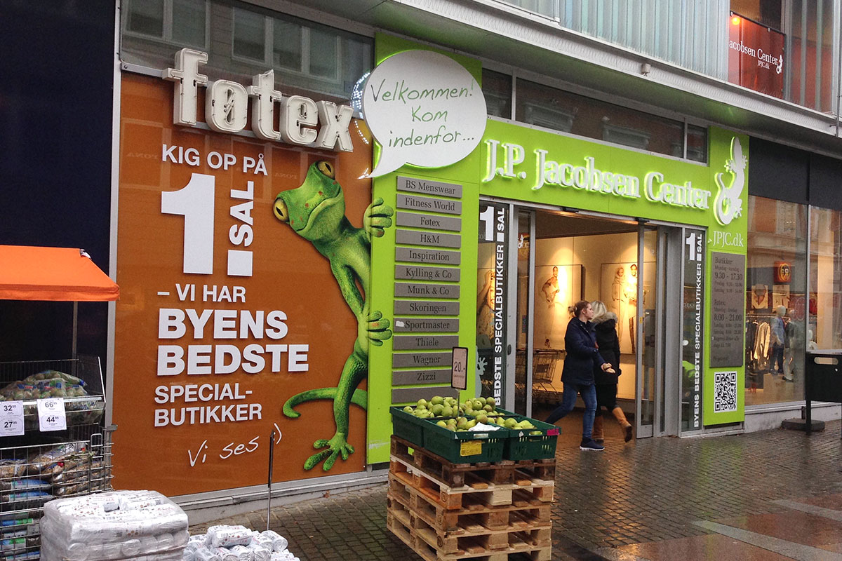 JP Jacobsen Center Storformat Kong Gulerod Reklamebureau